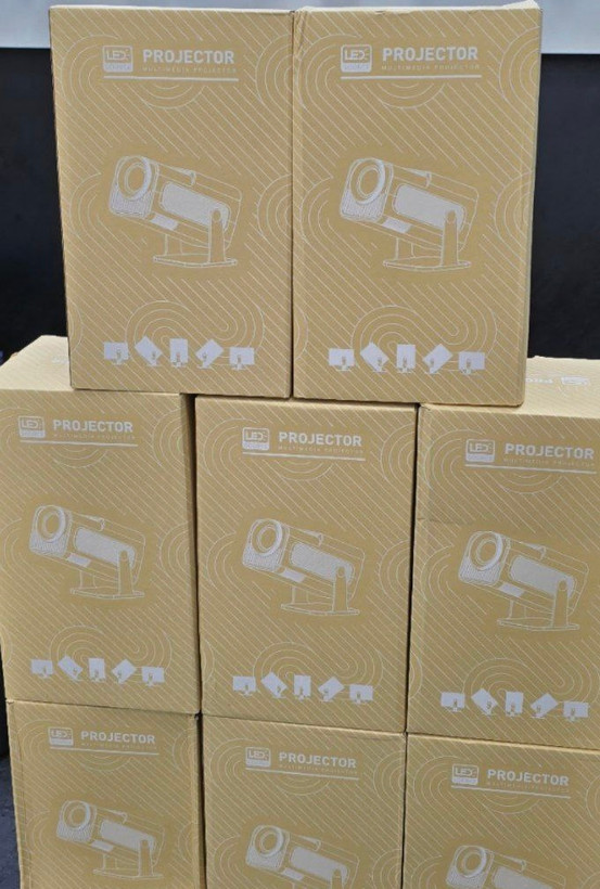 ویدیو پروژکتور اورجینال HY320 کارتن طلایی اصلی همراه با کابل HDMI ضمانت سلامت گارانتی تست و مرجوعی در صورت ایراد ارسال فوری به سراسر کشور