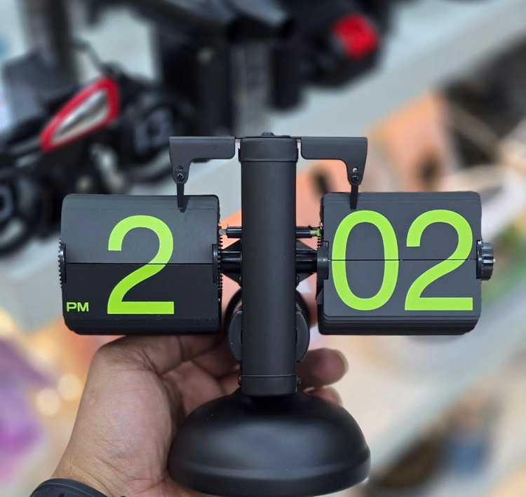 ساعت رومیزی ورقه ای Flip Clock اورجینال در چهار رنگ ضمانت تست و مرجوعی در صورت ایراد ارسال فوری